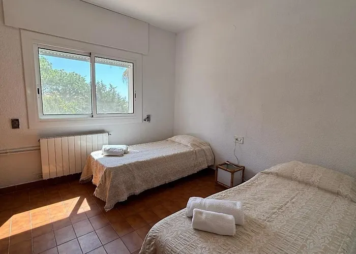 Amparo Con Piscina Privada