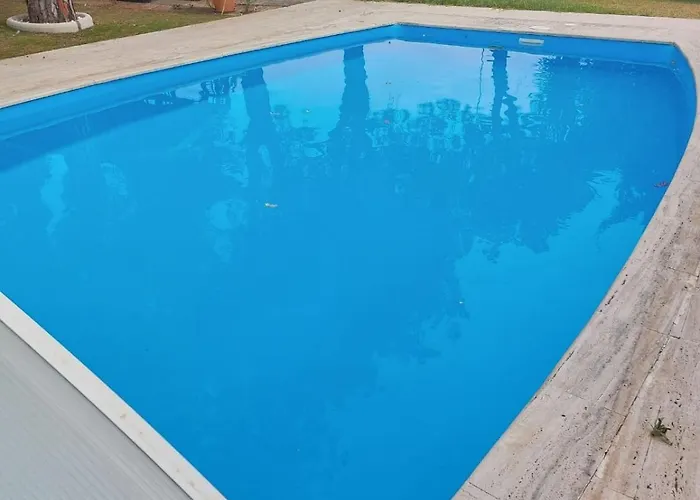 Amparo Con Piscina Privada ヴィラ カラフェル