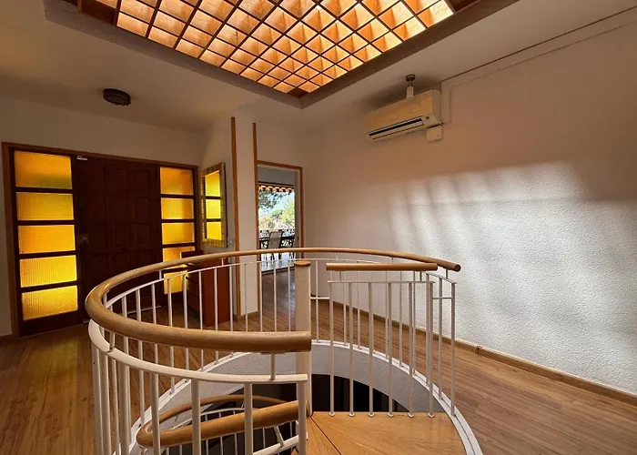 Amparo Con Piscina Privada カラフェル